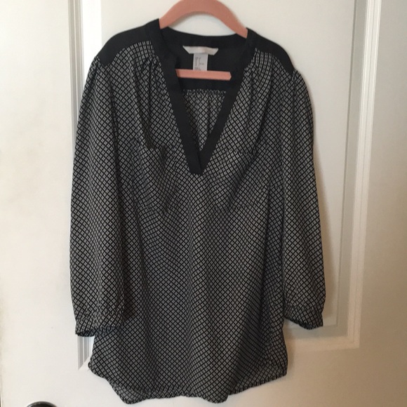 Black and white blouse - Picture 1 of 2